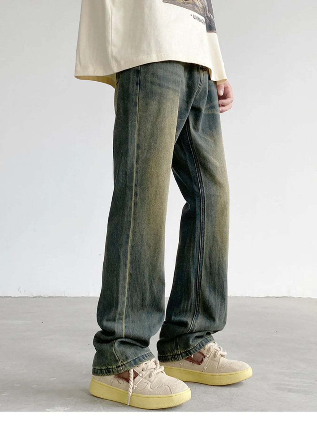 Men's Plus Size Vintage Wash Relaxed Fit Jeans by Trendsi
