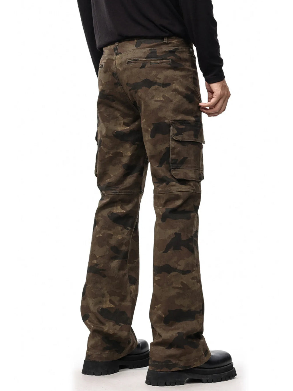 Men's Vintage Camo Cargo Pants by Trendsi