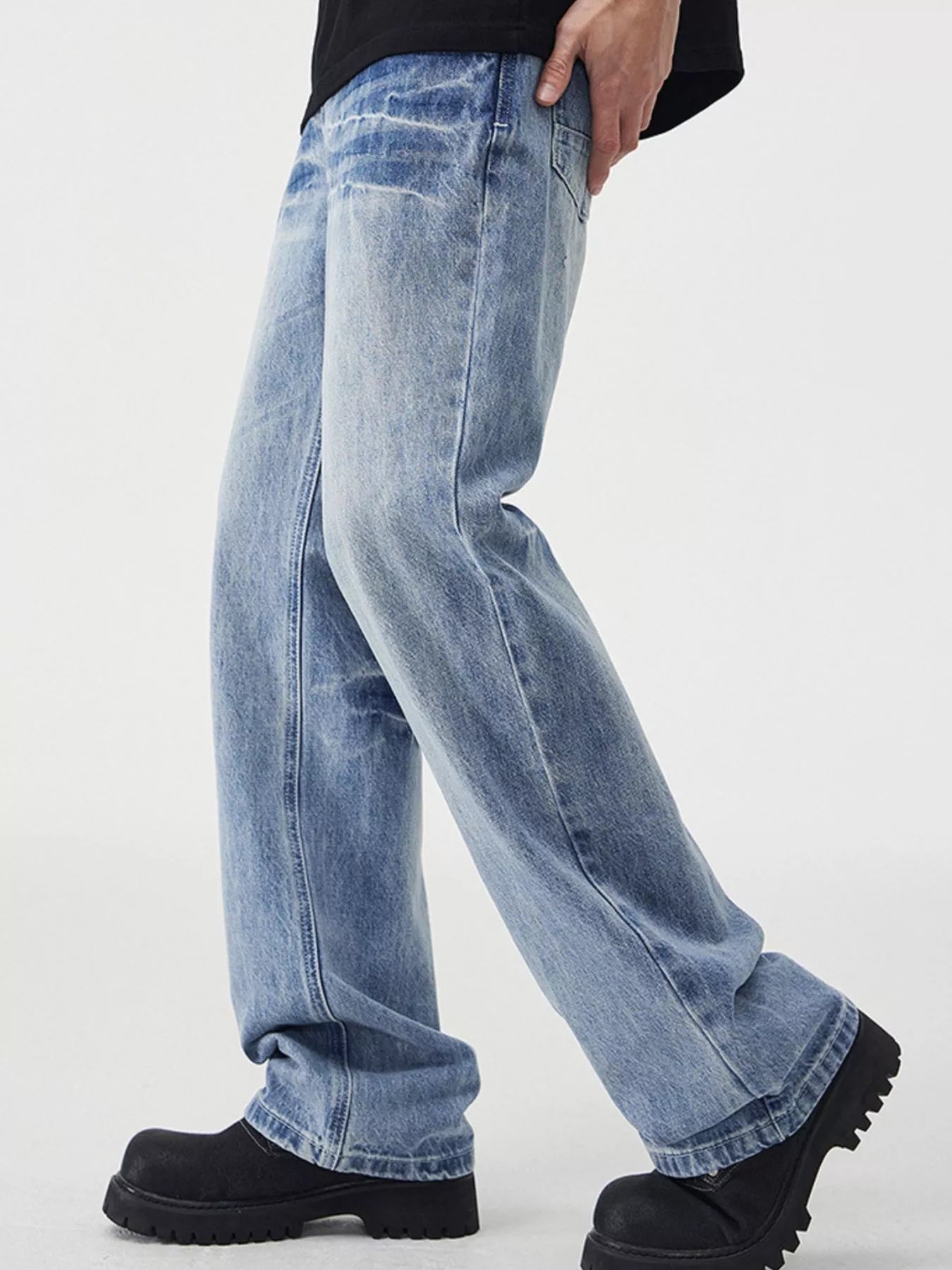 Men's Vintage Wash Wide Leg Jeans by Trendsi