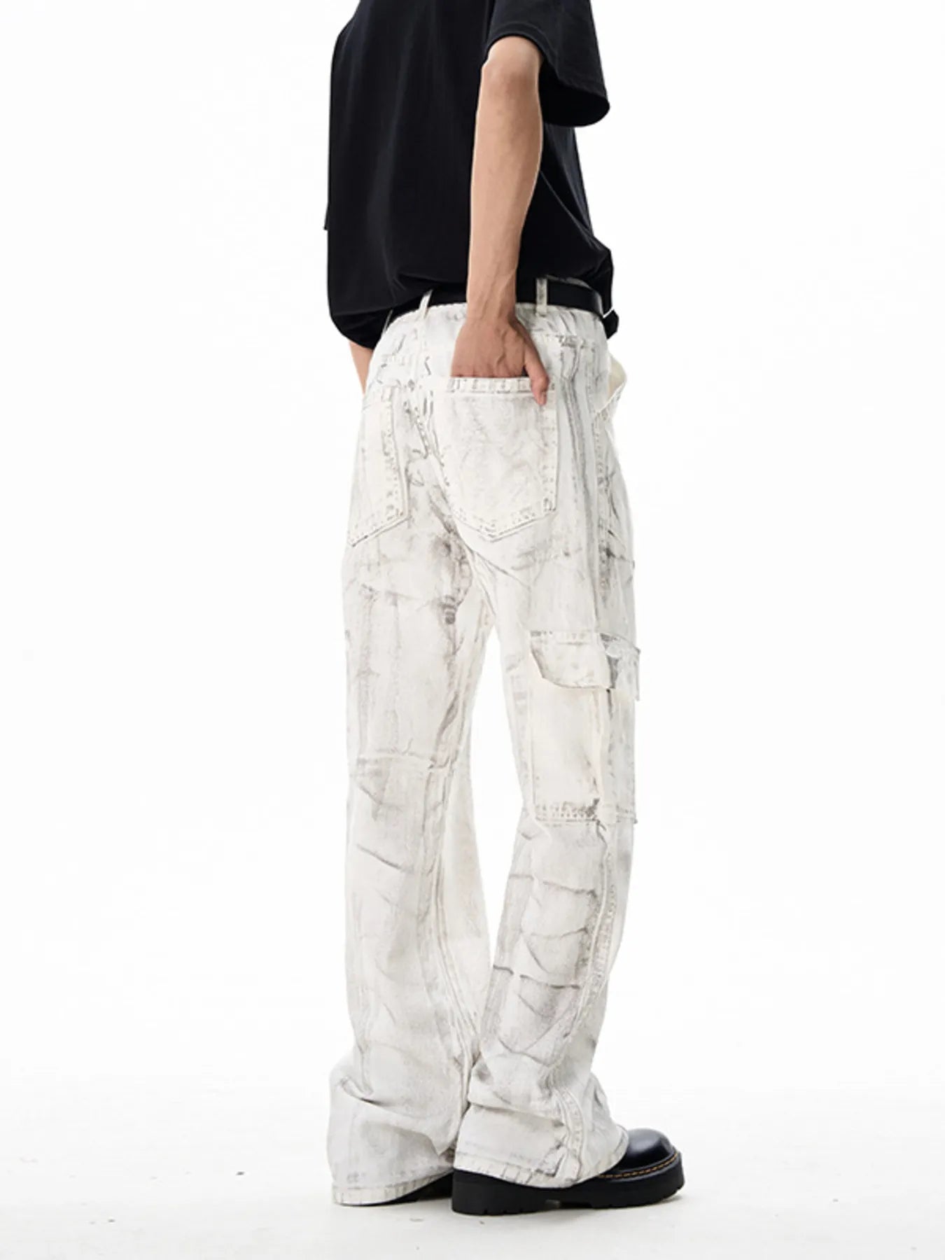 Men's Wide Leg Cargo Jeans by Trendsi