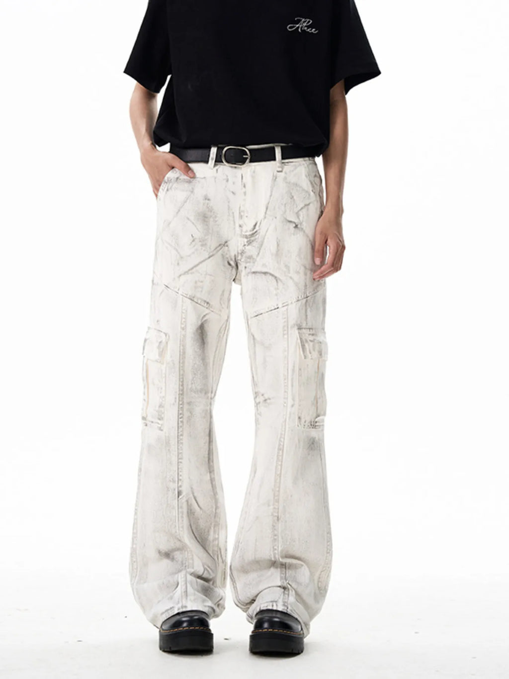 Men's Wide Leg Cargo Jeans by Trendsi