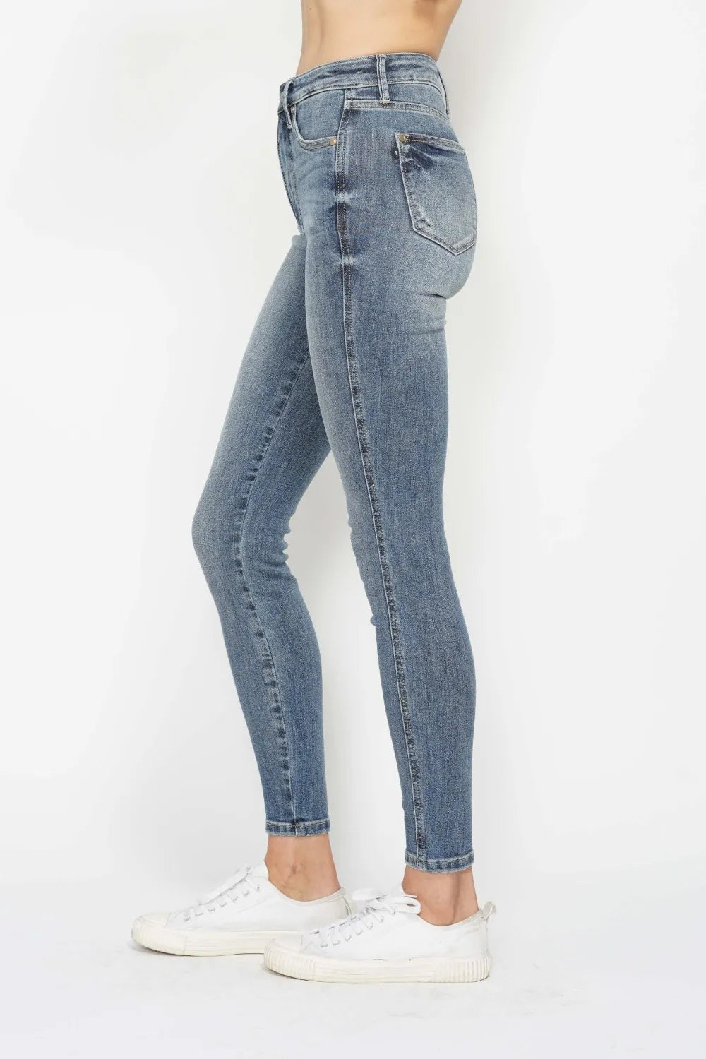Judy Blue Full Size Tummy Control Contrast Wash Skinny Jeans by Trendsi